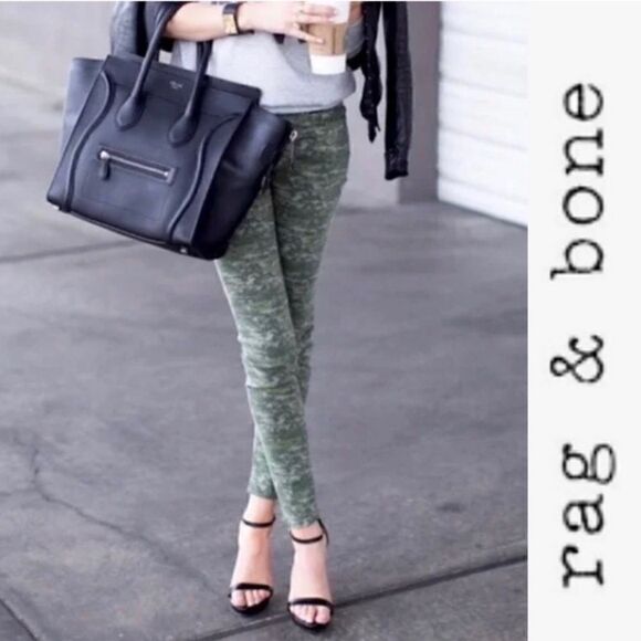 Rag & Bone Skinny Low Rise Jeans in Green Digital Graphic Camo Print, Size 25 - Picture 1 of 16